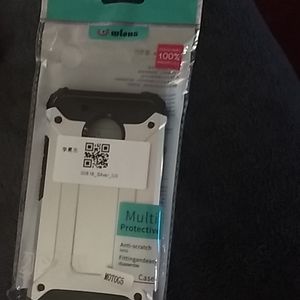 Two-piece protective phone case